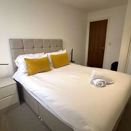 Five Ways Pet-friendly 1bed With Parking, Monthly Welcome Birmingham